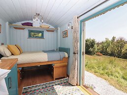 Two Moors Shepherds Hut
