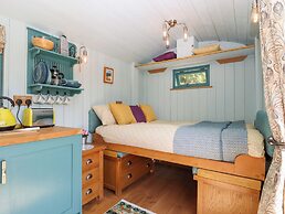 Two Moors Shepherds Hut