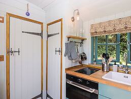 Two Moors Shepherds Hut