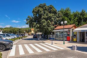 Seafront Apartment Nana 2