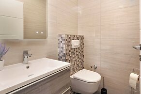 Seafront Apartment Nana 2