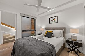 StayCentral Brunswick Central Townhouse
