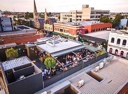 StayCentral Brunswick Central Townhouse