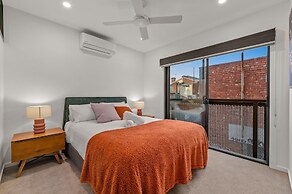 StayCentral Brunswick Central Townhouse