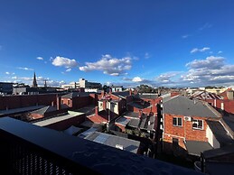 StayCentral Brunswick Central Townhouse