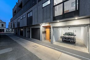 StayCentral Brunswick Central Townhouse