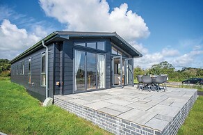 Swanlake Lodge - 3 Bedroom Holiday Home - Penally