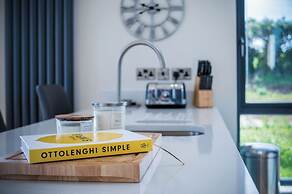 Swanlake Lodge - 3 Bedroom Holiday Home - Penally