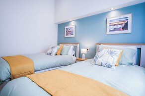 Swanlake Lodge - 3 Bedroom Holiday Home - Penally