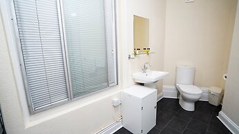 E2M Stays Lowestoft High street