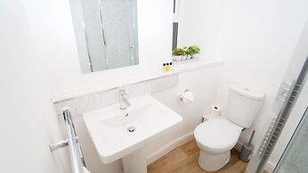 E2M Stays Lowestoft High street