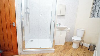 E2M Stays Lowestoft High street