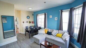 E2M Stays Lowestoft High street