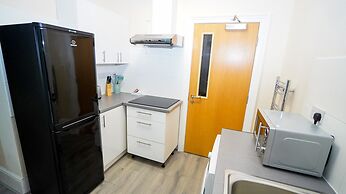 E2M Stays Lowestoft High street