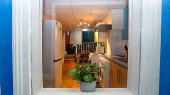 E2M Stays Lowestoft High street