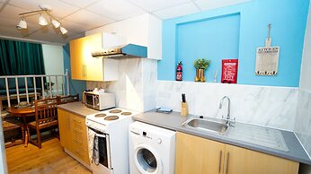 E2M Stays Lowestoft High street