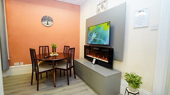 E2M Stays Lowestoft High street