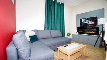 E2M Stays Lowestoft High street