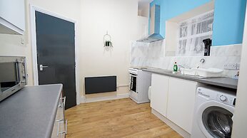 E2M Stays Lowestoft High street