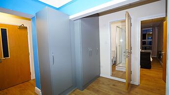 E2M Stays Lowestoft High street