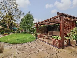 256 London Road