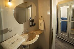 Maria Luisa by INTROVERT HOTELS