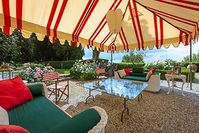 Villa di Tizzano Luxurious Retreat in Paradise