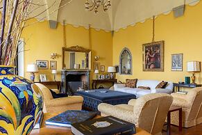 Villa di Tizzano Luxurious Retreat in Paradise