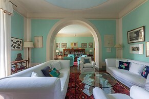 Villa di Tizzano Luxurious Retreat in Paradise