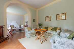 Villa di Tizzano Luxurious Retreat in Paradise