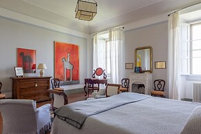 Villa di Tizzano Luxurious Retreat in Paradise