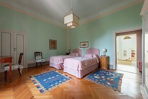 Villa di Tizzano Luxurious Retreat in Paradise