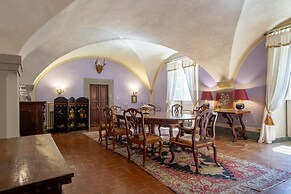 Villa di Tizzano Luxurious Retreat in Paradise