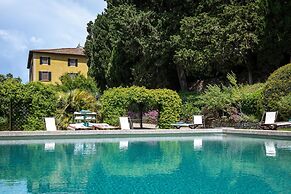 Villa di Tizzano Luxurious Retreat in Paradise
