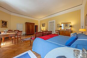 Villa di Tizzano Luxurious Retreat in Paradise