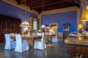 Villa di Tizzano Luxurious Retreat in Paradise