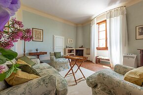 Villa di Tizzano Luxurious Retreat in Paradise