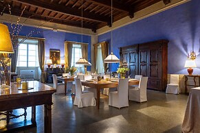 Villa di Tizzano Luxurious Retreat in Paradise