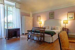 Villa di Tizzano Luxurious Retreat in Paradise