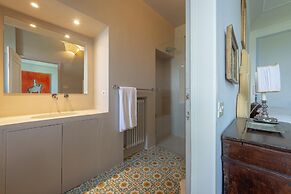 Villa di Tizzano Luxurious Retreat in Paradise