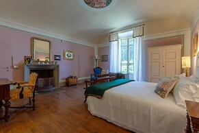 Villa di Tizzano Luxurious Retreat in Paradise