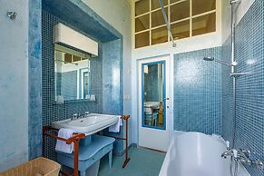 Villa di Tizzano Luxurious Retreat in Paradise