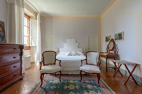 Villa di Tizzano Luxurious Retreat in Paradise