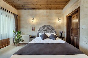 Rocca Stone House
