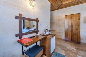 Rocca Stone House