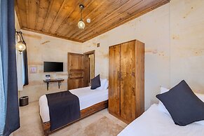 Rocca Stone House
