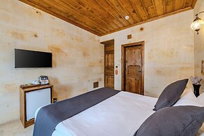 Rocca Stone House