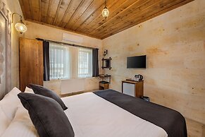 Rocca Stone House