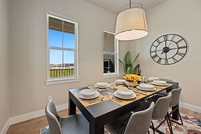 Elegant Home Near TPC Golf Course and Trails