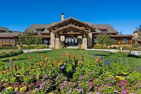 Elegant Home Near TPC Golf Course and Trails